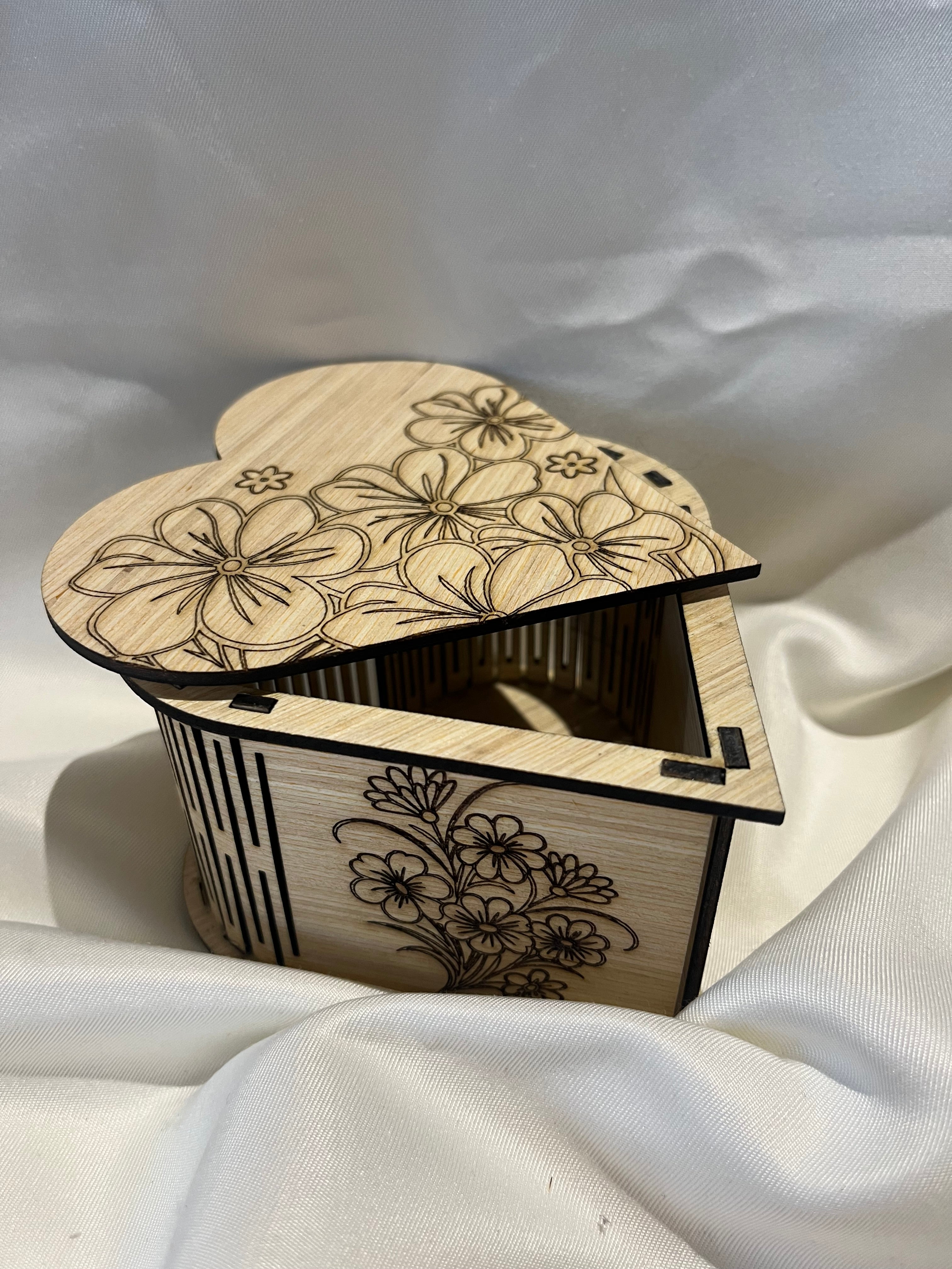 Boite cœur - fleurs