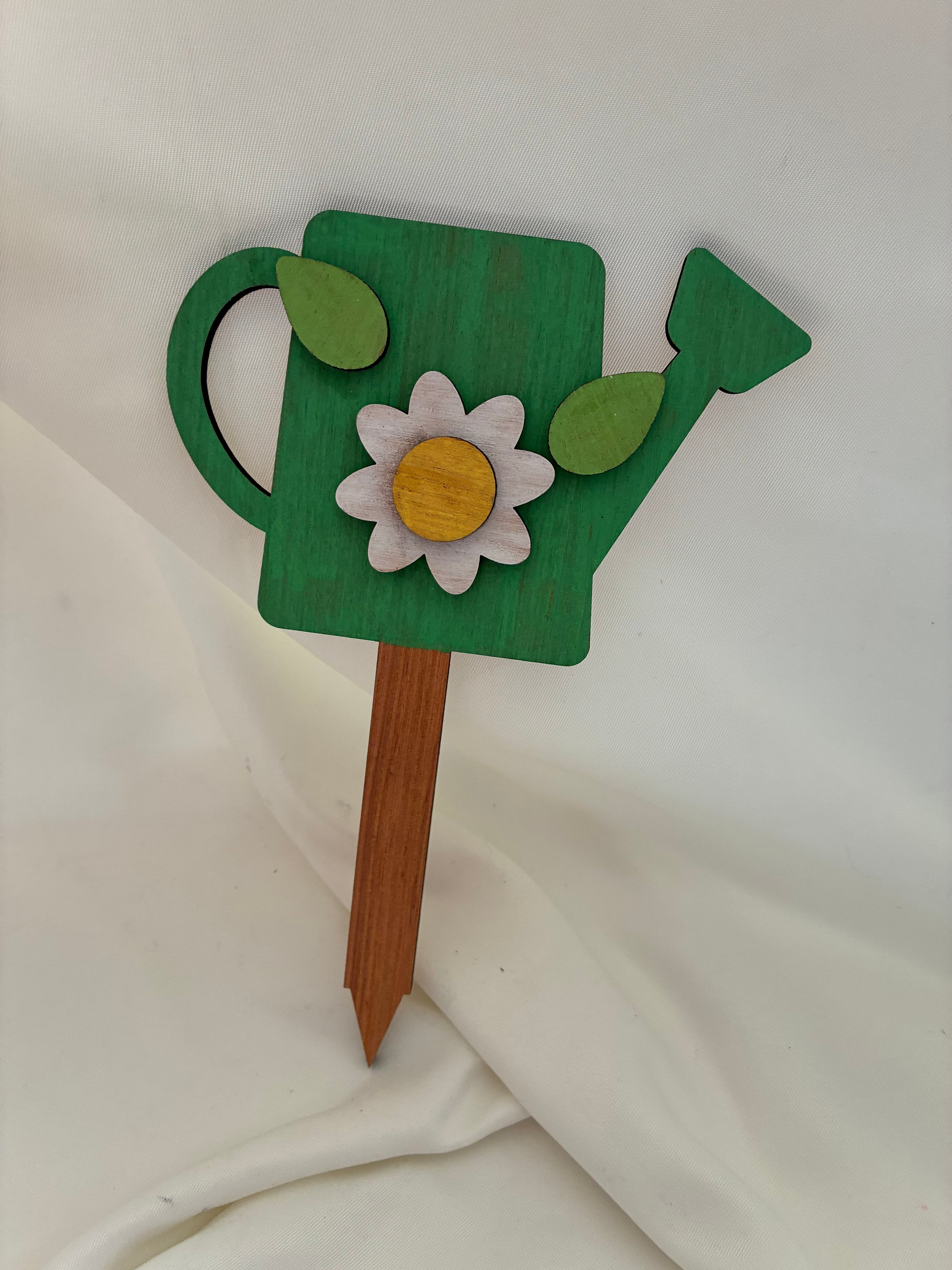 Décoration jardin arrosoir