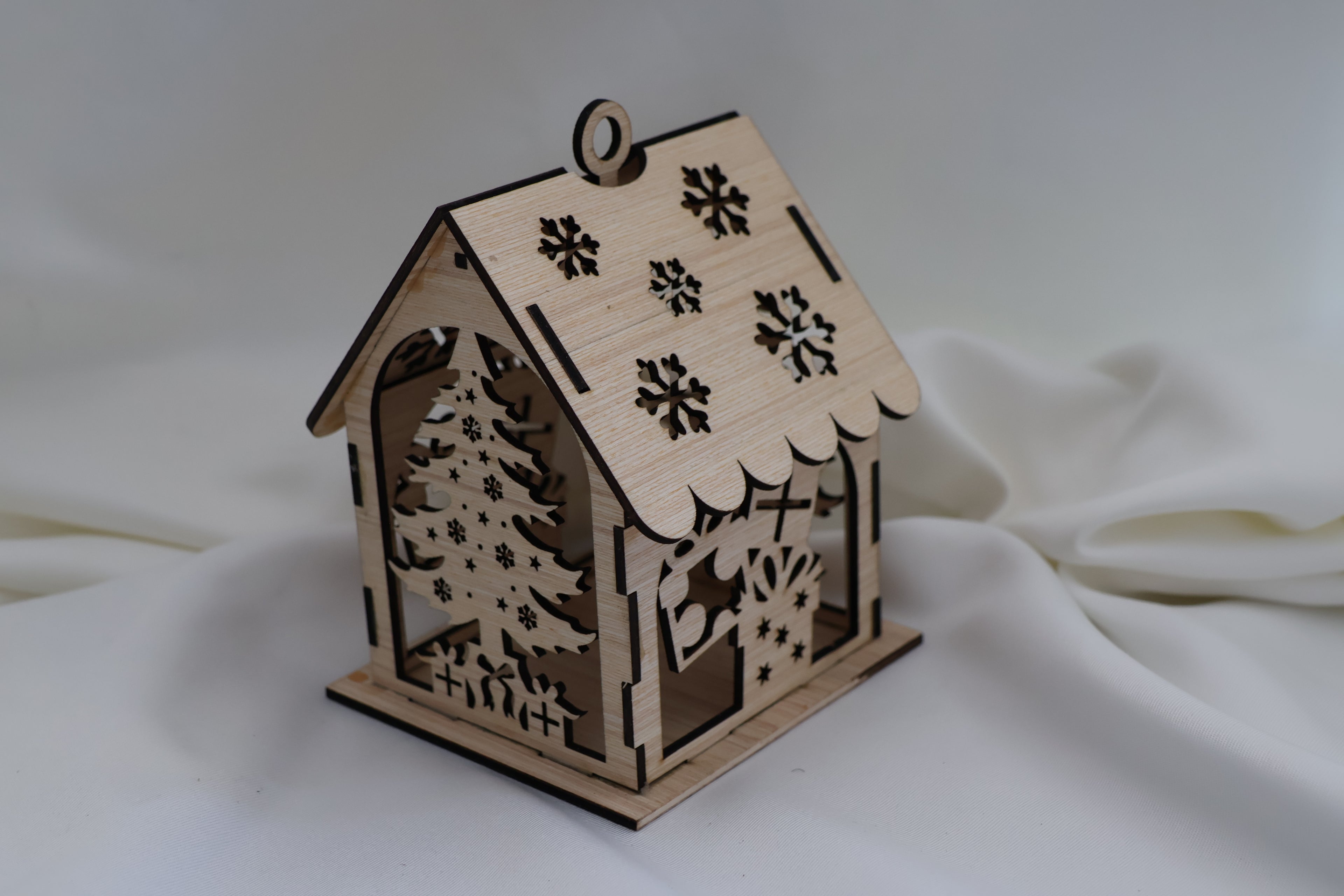 Noël - Maison bois toit flocons