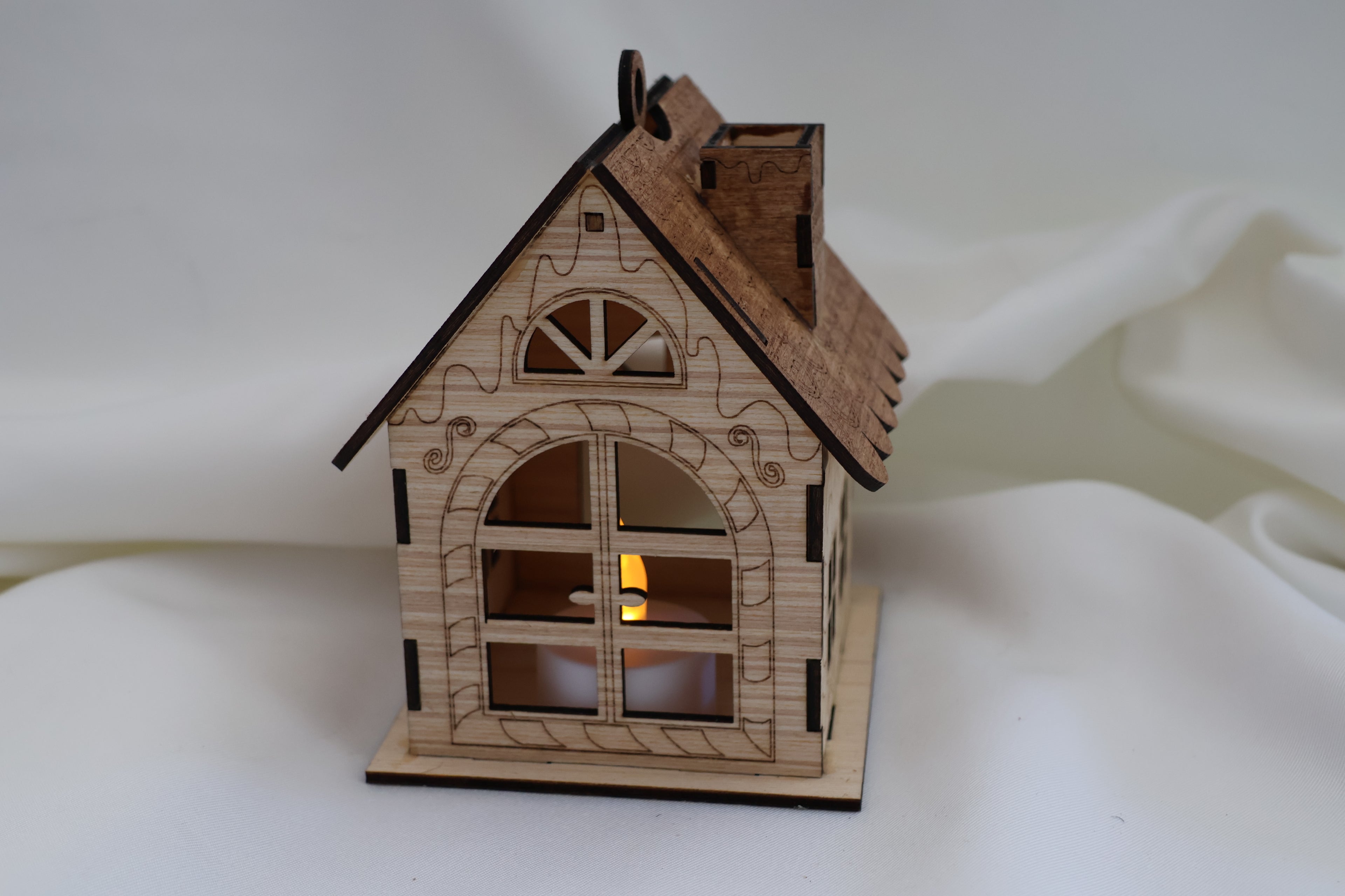 Noël - Maison bois toit coeurs